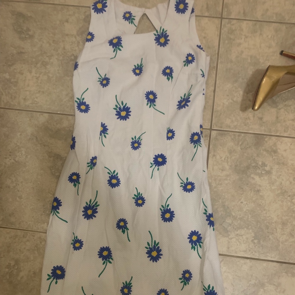 Sunflowered white dress